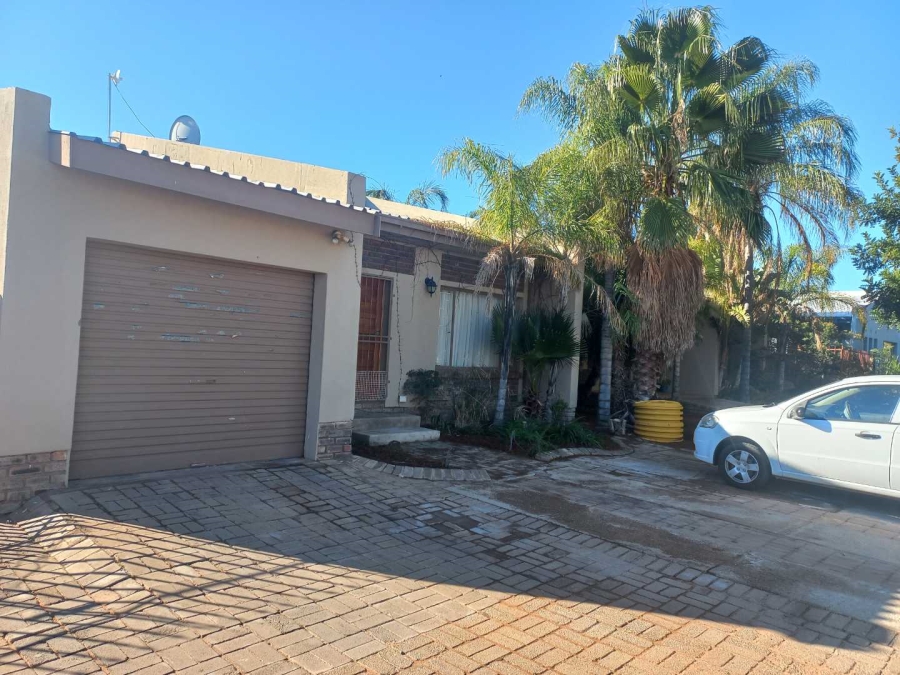 5 Bedroom Property for Sale in Blydeville Northern Cape
